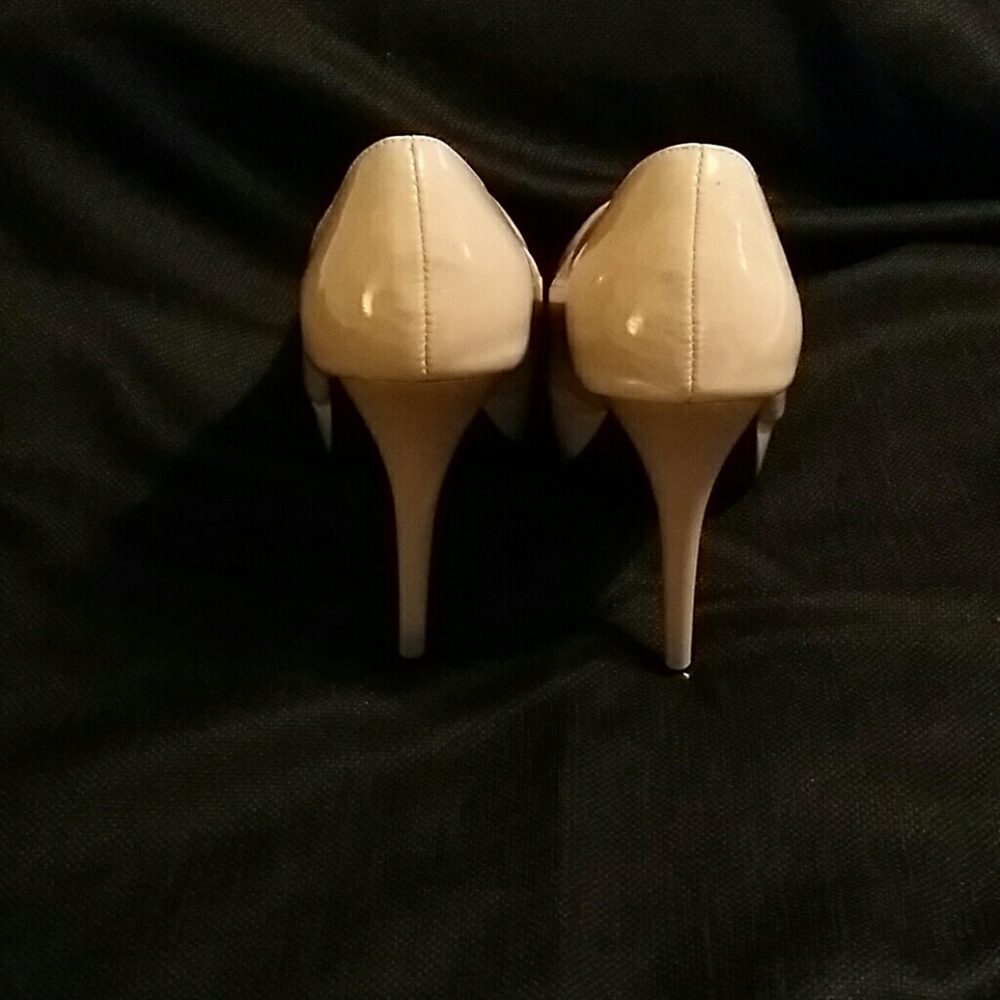 Stilettos - Picture 3 of 4